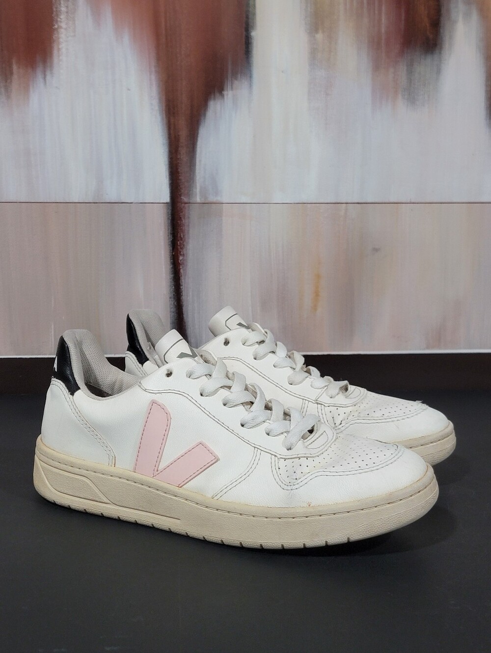 Veja V10 Chromefree Leather Extra White Petale Women's Size 7 US Sneakers Shoes